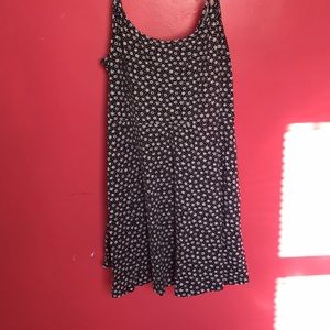 Women’s sleeveless dress floral print